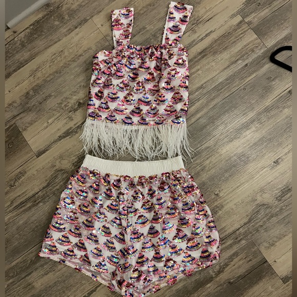 Queen of sparkles SET Sequin triangle feather birthday set | Size S ($300) NWT - Picture 11 of 12